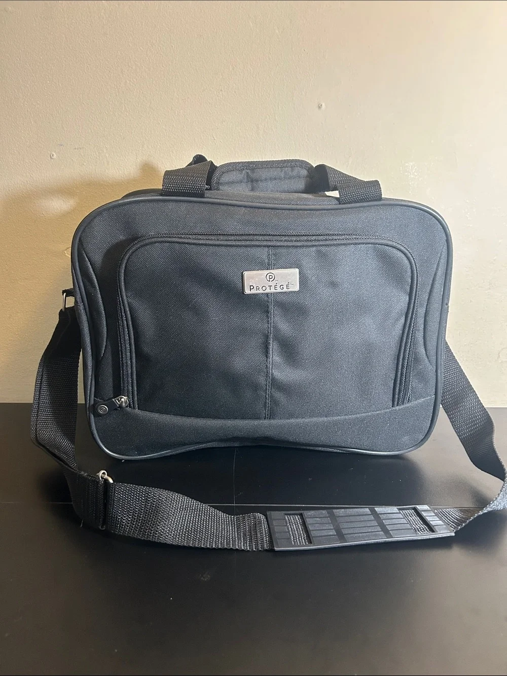 Protege Black Men's Messenger Bag - Padded Laptop Shoulder Bag
